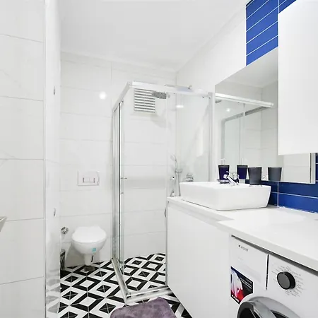 White Sail Spacious 2-bedroom Steps From Yekta Mall In Mahmutlar, Apartamento *